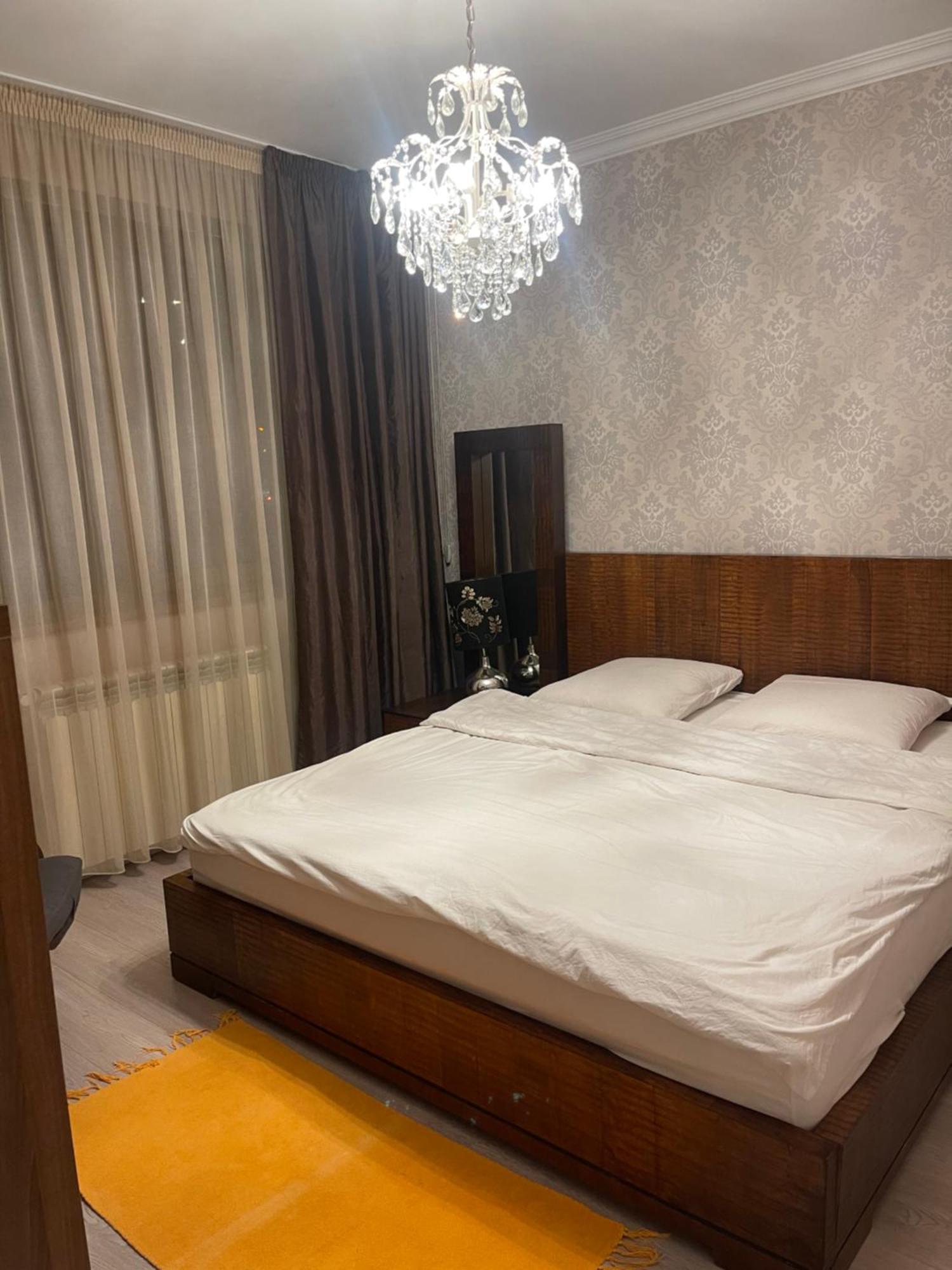 Room In A Private House - 5 Min From Therme And Airport Corbeanca Exterior foto